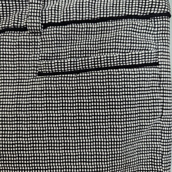 The Limited Exact Stretch Womens Ankle Pants Size 8 Black & White Grid Print - Picture 5 of 8